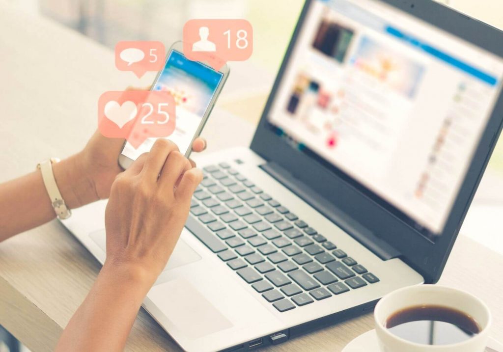 Remote and Online Jobs You Can Do While Traveling Solo Female Travelers