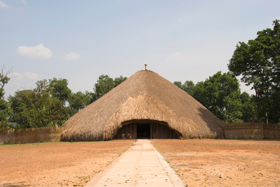 solo travel uganda reddit